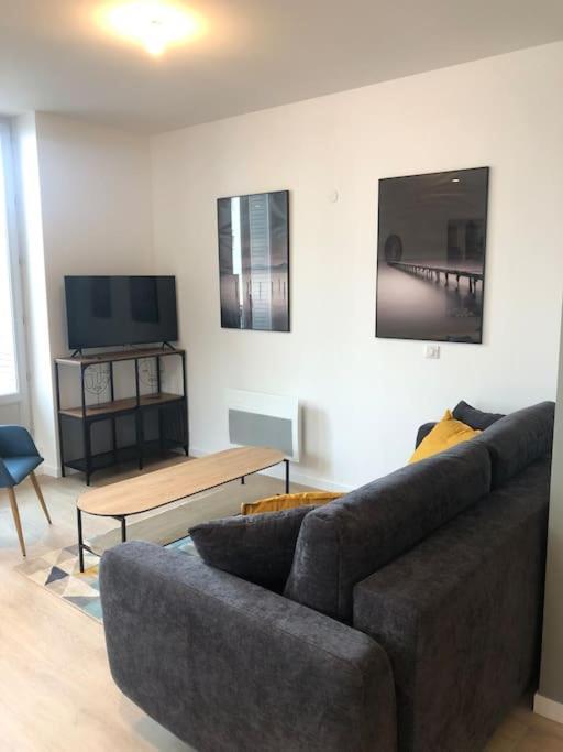 Appartement T3 Hippocrate 106 M2 Centre-Ville Appartement *