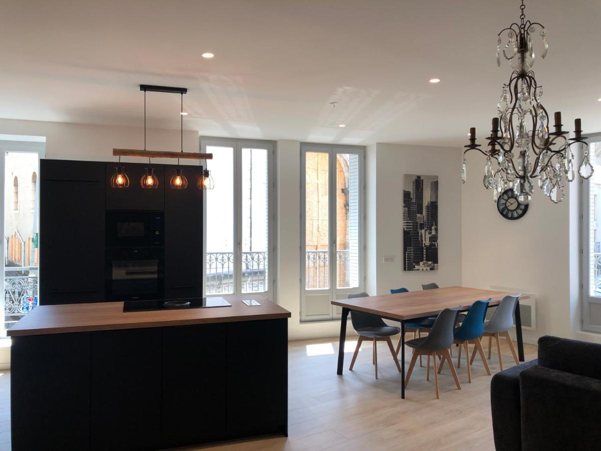 Appartement T3 Hippocrate 106 M2 Centre-Ville Appartement *