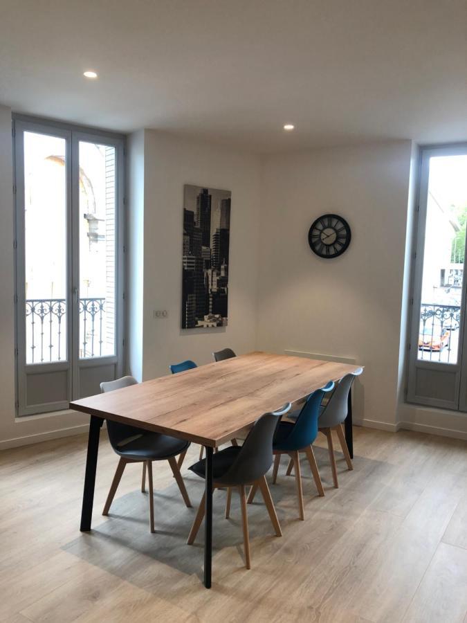 Appartement T3 Hippocrate 106 M2 Centre-Ville Appartement *