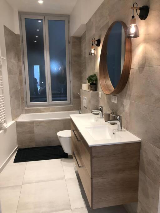 Appartement T3 Hippocrate 106 M2 Centre-Ville Appartement